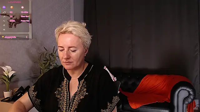 غرفة دردشة Nika_Smit المباشرة