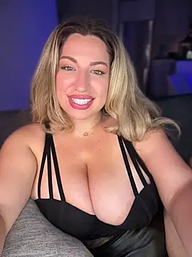 miamellycious webcam show