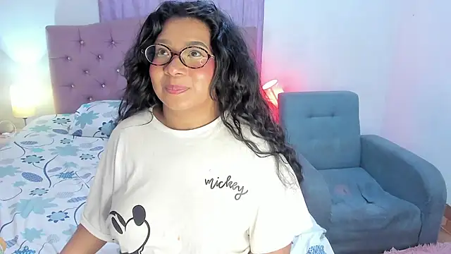 Latinabombsheell's Live XXX Chat
