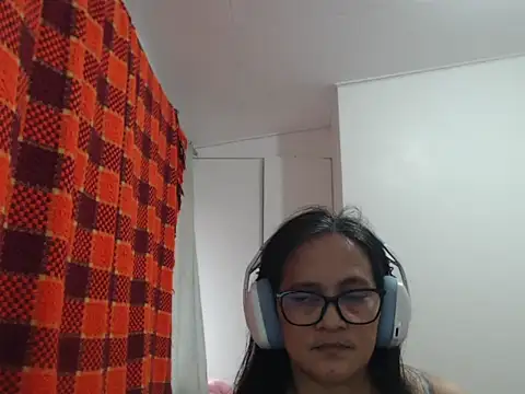 Kinkybela2025's Live XXX Chat