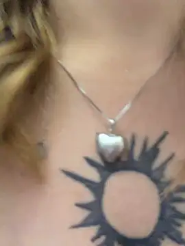 FlashTitsRoyal Chat XXX live