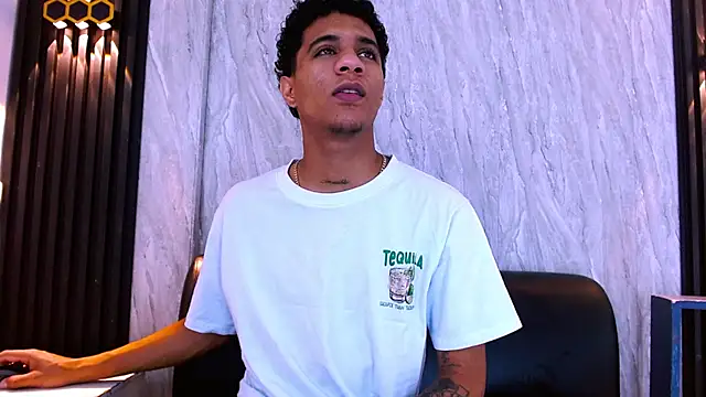 _Thiago12's Live XXX Chat