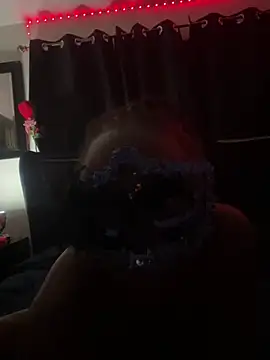 XXX chat uživo modela trvllp