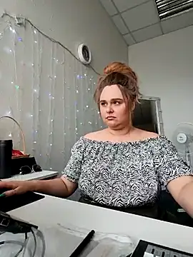 Juicy_PeachLux's Live XXX Chat