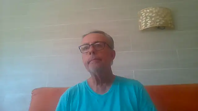 tuggy59 Adlı Modelin Canlı XXX Sohbeti