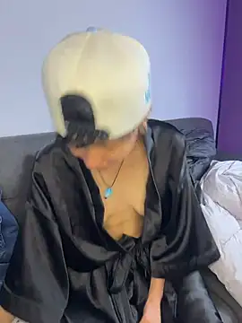 ian_mathias_'s Live XXX Chat