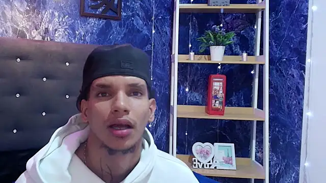 Chat XXX Live kai_storm77