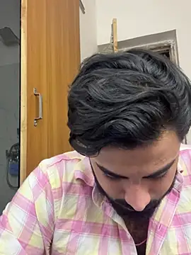 Royalboy_03 Adlı Modelin Canlı XXX Sohbeti