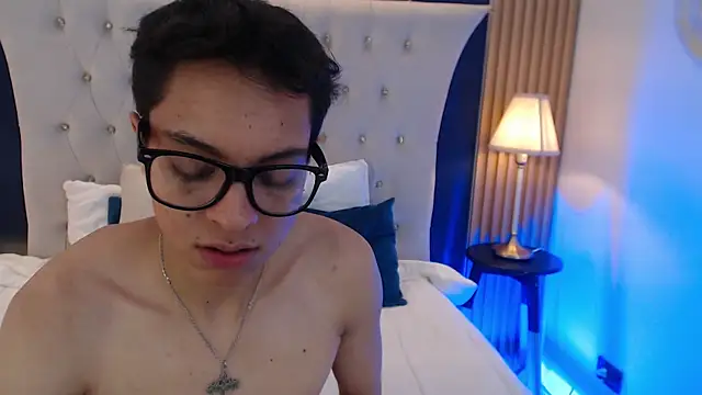 Daniel_Sterling Live XXX-chat