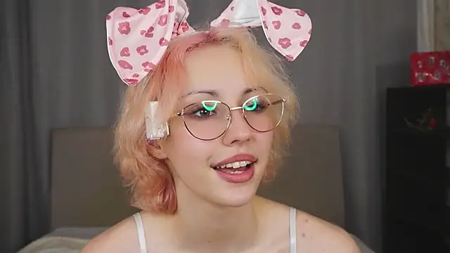 חדר צ'אט בשידור חי של ErmelindaRottner