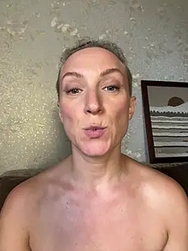 UmaTruewoman Chat XXX in diretta