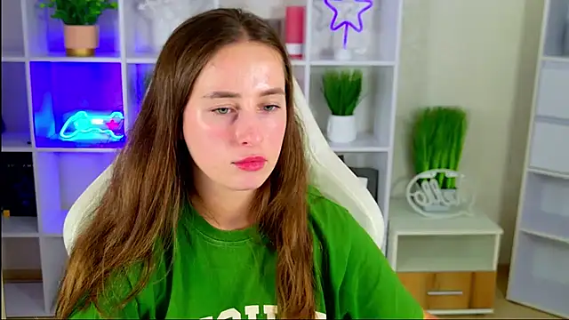 NadinnL Adlı Modelin Canlı XXX Sohbeti