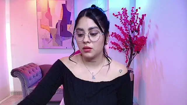 Chat +18 de Julie_vancouver ao vivo