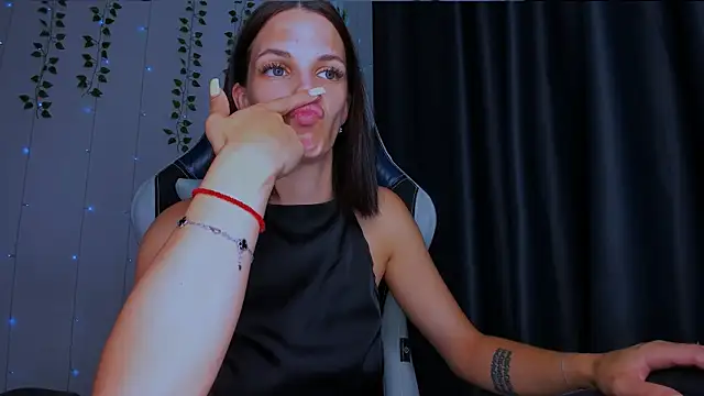 Chatroom XXX en direct de KarlaSim