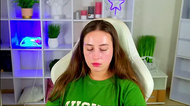 NadinnLn Live chat-huone