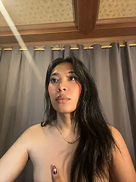 Chat +18 de hugecock_tamira ao vivo