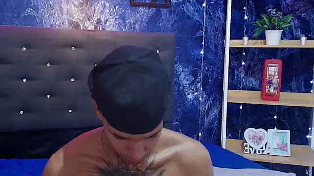 Chat +18 de kai_storm77 ao vivo