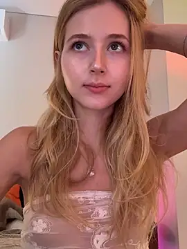 LunaRase's Live XXX Chat