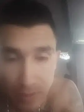 Yeisonfeli élő XXX-chatje