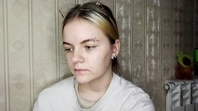 KimWarner Adlı Modelin Canlı XXX Sohbeti