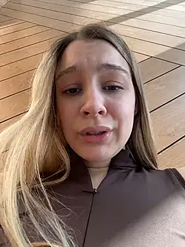 Chat XXX en directo de SashaCatt