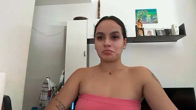 Chatroom XXX en direct de Maia_Park