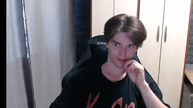 XXX chat uživo modela arthur___king