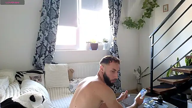 XXX chat uživo modela RyanStorm_