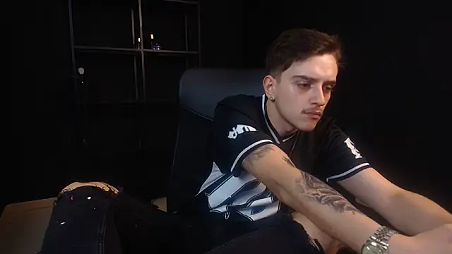 FelixStarkk: απευθείας συνομιλία ΧΧΧ
