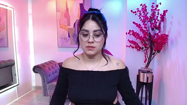 دردشة Julie_vancouver الجنسية المباشرة