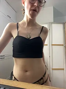 MartiniiSelenna Adlı Modelin Canlı XXX Sohbeti