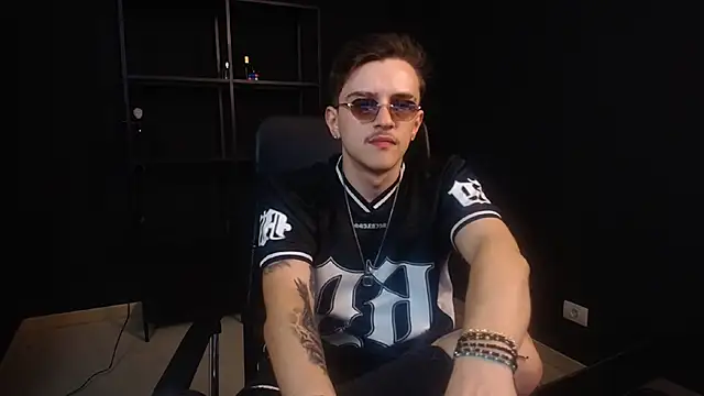 Chat XXX Live FelixStarkk