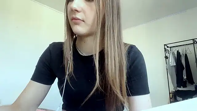 XXX chat uživo modela JuleCawood