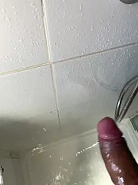 T-raw24 webcam show