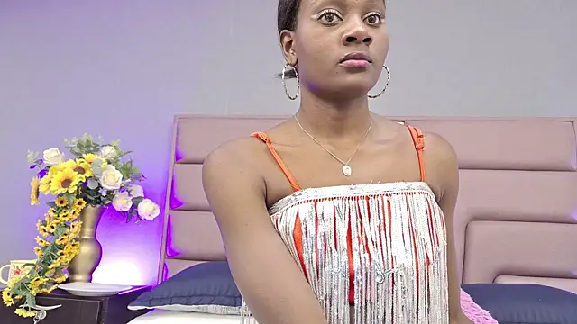 AndreeaStorm élő XXX-chatje