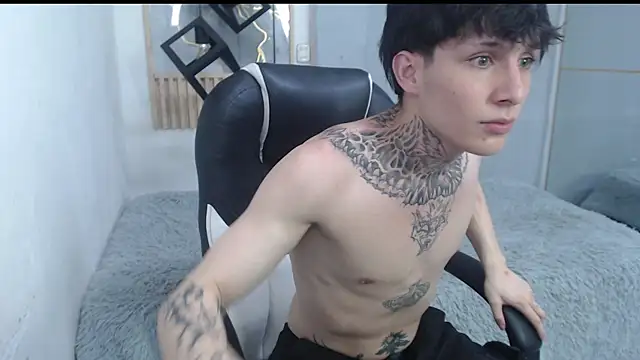 Chatroom XXX en direct de Cry_thereal
