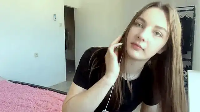JuleCawood Adlı Modelin Canlı XXX Sohbeti