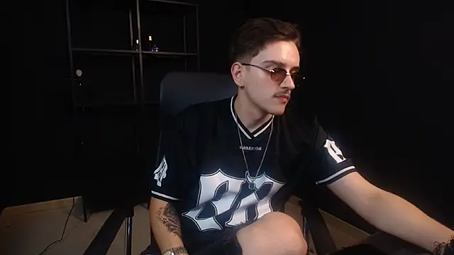 FelixStarkk: απευθείας συνομιλία ΧΧΧ