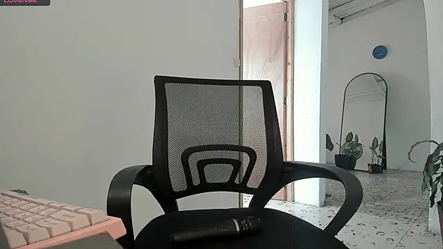 Chat +18 de karenarango ao vivo