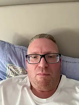 Chat +18 de Tommolli ao vivo