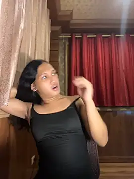 slutty_aki: απευθείας συνομιλία ΧΧΧ