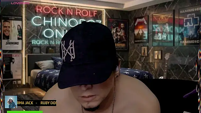 chino_roz Chat XXX live
