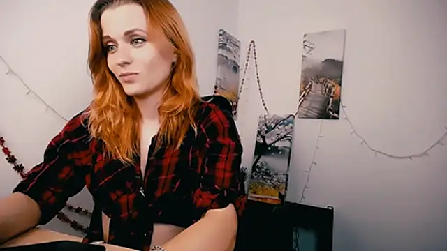 PeppyMia Chat XXX in diretta