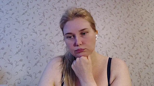 mmmPinUpGirl Adlı Modelin Canlı XXX Sohbeti