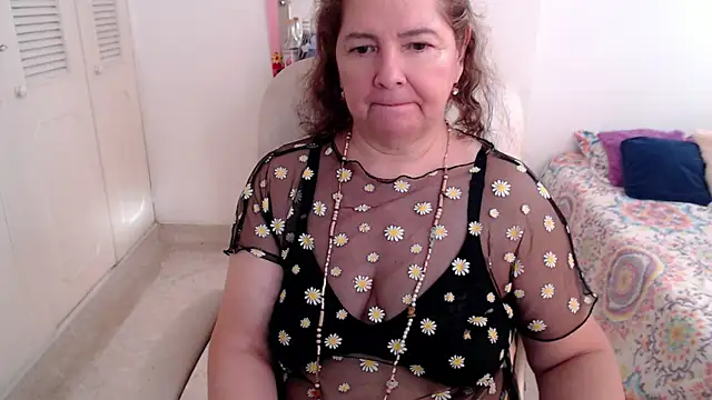 leonela_69のライブXXXチャット