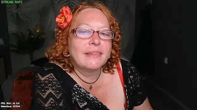 Fara_Flutte's Live XXX Chat