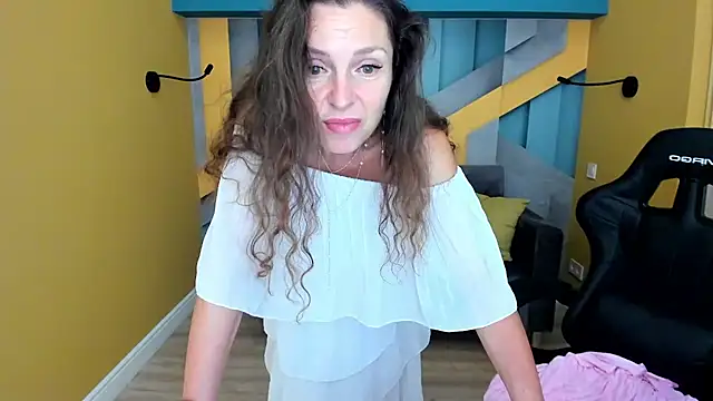 EllaLong Adlı Modelin Canlı XXX Sohbeti