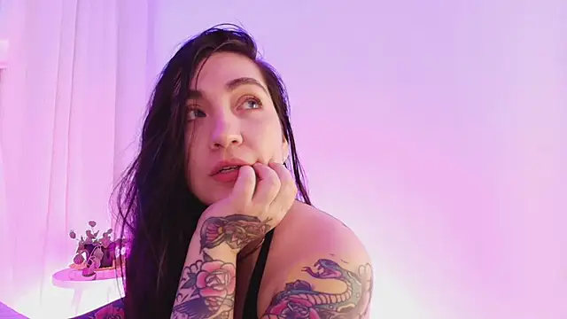 KathiaJenner's Live XXX Chat