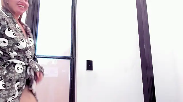 bonnyy26 লাইভ XXX চ্যাট