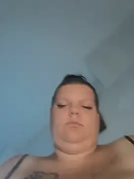 BadMommyyyyy's Live XXX Chat